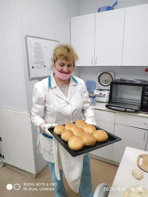 Функциональная кровать в палате стационара «Новая медицина»