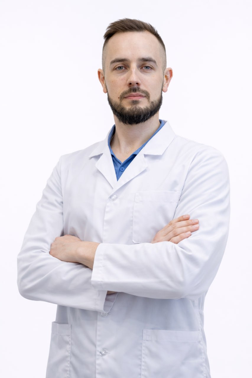 Ушаков Николай Александрович — врач-инфекционист, врач-дерматовенеролог